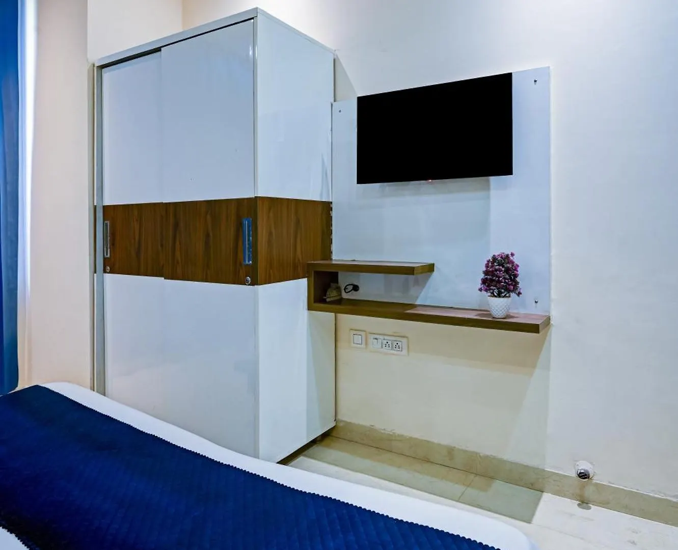 Nexhub Stay - Unitech Cyber Park Gurgaon India
