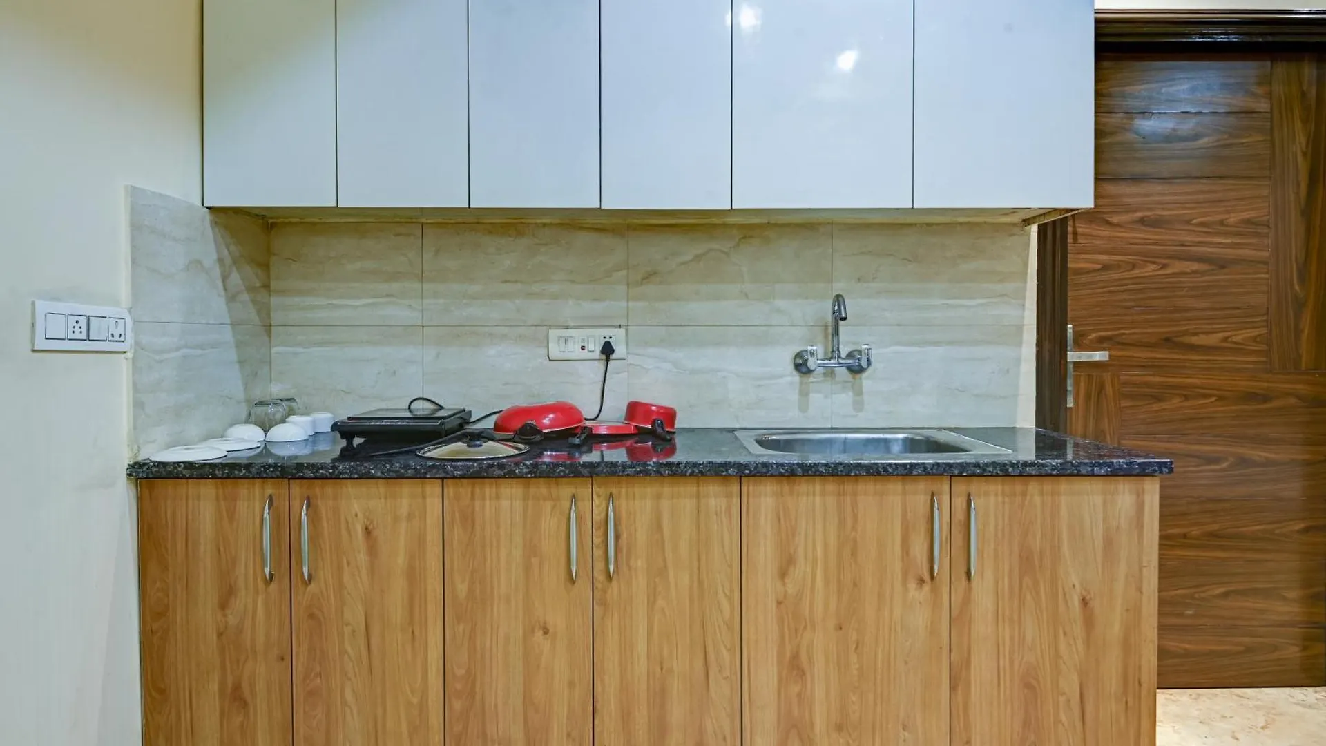 Hotel Nexhub Stay - Unitech Cyber Park Gurgaon