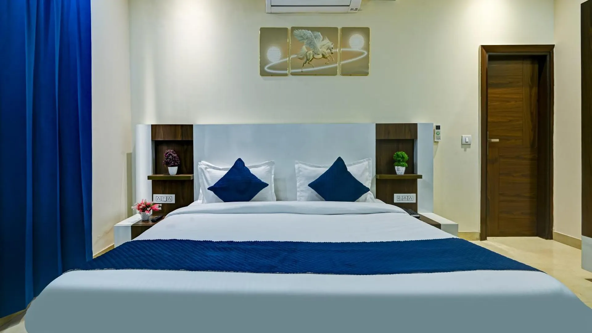 Nexhub Stay - Unitech Cyber Park Gurgaon Hotel